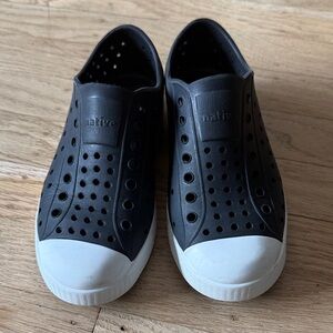 Native Kids' Black and White Shoes Size 1